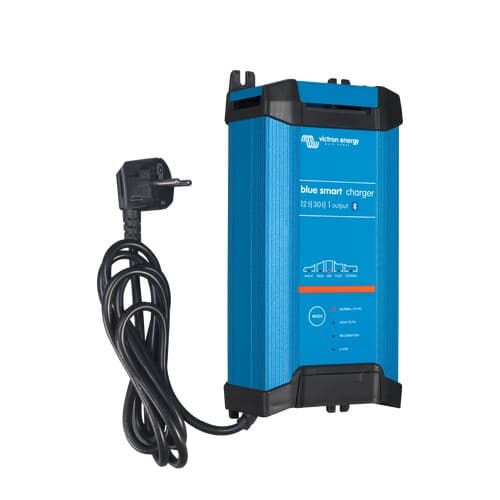 (image for) Victron Energy, BPC123047002, Blue Smart IP22 Charger 12/30(1) 230V CEE 7/7
